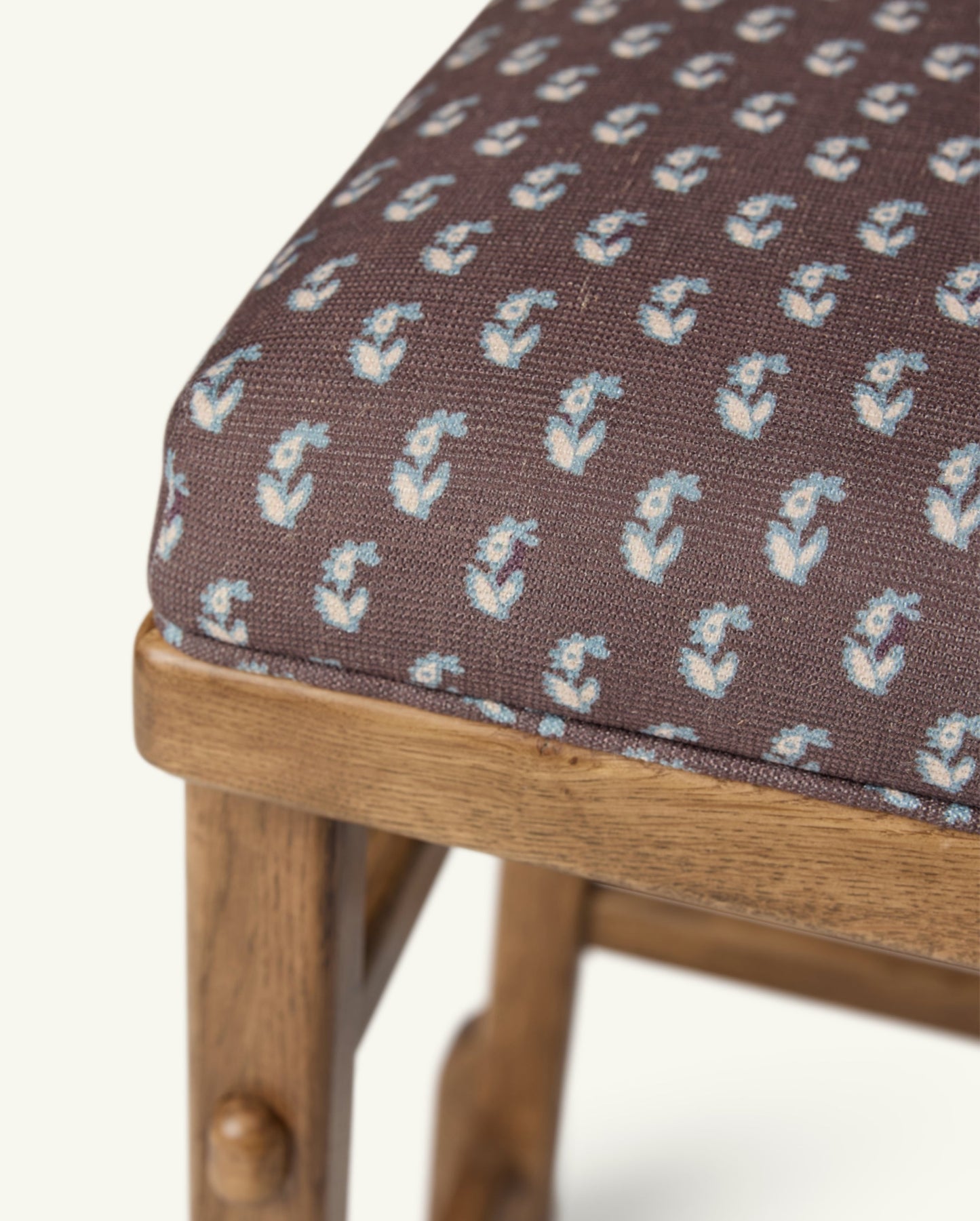 Sari Counter Stool in Cocoa Floral