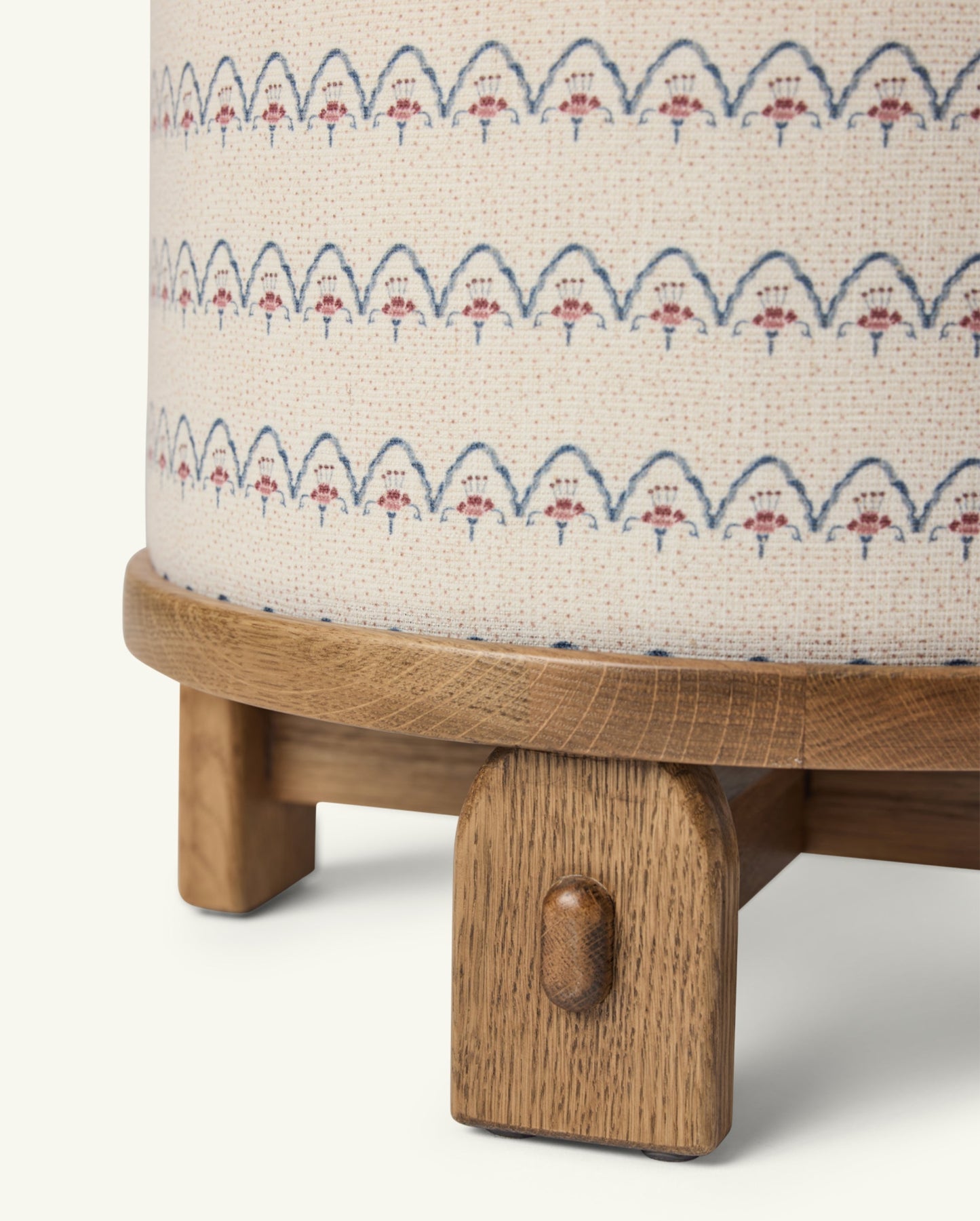 Yara Pouf in Neutral Arches